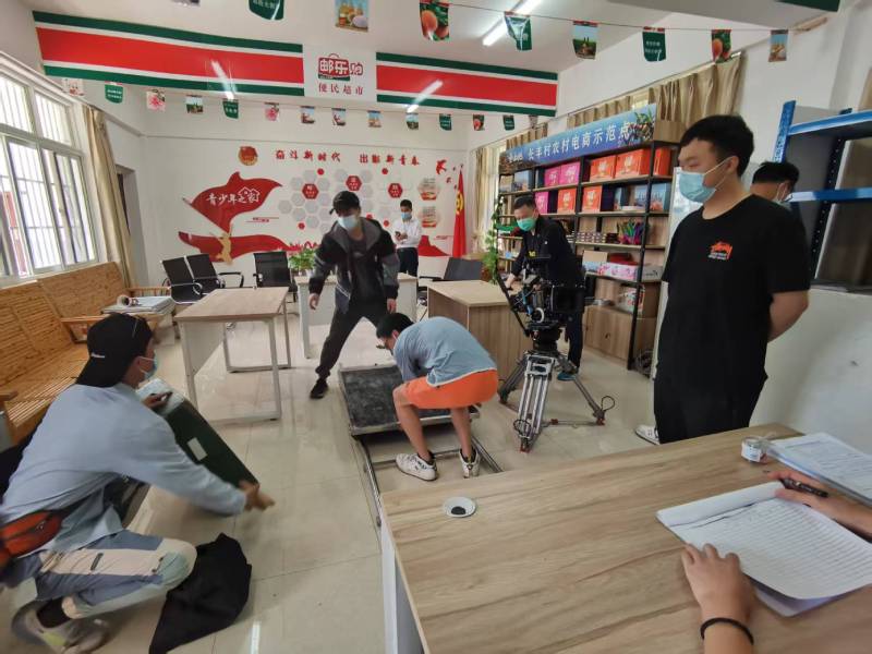 花溪区广告片拍摄公司：极简主义践行者，少即是多的视觉哲学